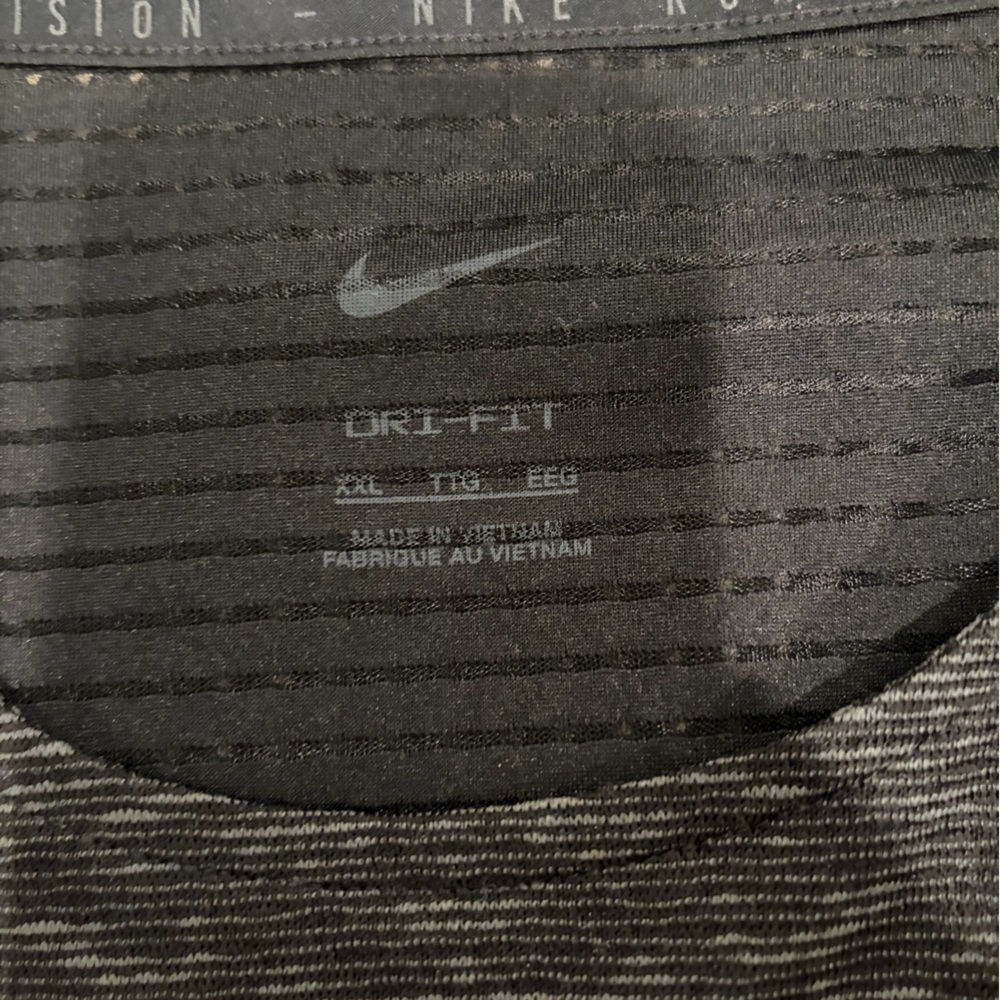 Nike Charcoal and Black Patterned Tee